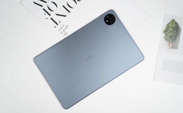 Huawei ra mắt máy tính bảng MatePad Pro 11: Chip Snapdragon 888 4G, màn hình OLED 120Hz, giá từ 11.5 triệu đồng - Ảnh 2. Huawei ra mắt máy tính bảng MatePad Pro 11: Chip Snapdragon 888 4G, màn hình OLED 120Hz, giá từ 11.5 triệu đồng - Ảnh 2.