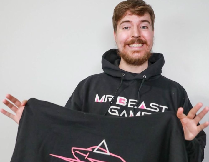MrBeast trở thành YouTuber có nhiều lượt theo dõi nhất trên thế giới - Ảnh 2. MrBeast trở thành YouTuber có nhiều lượt theo dõi nhất trên thế giới - Ảnh 2.