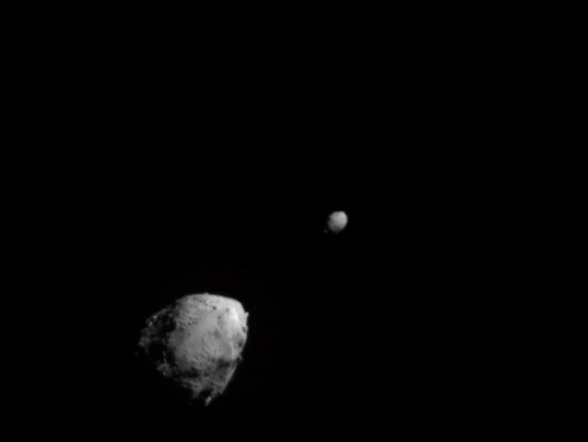 13 sự thật thú vị về sứ mệnh đâm tàu vũ trụ vào tiểu hành tinh của NASA - Ảnh 1. 13 sự thật thú vị về sứ mệnh đâm tàu vũ trụ vào tiểu hành tinh của NASA - Ảnh 1.