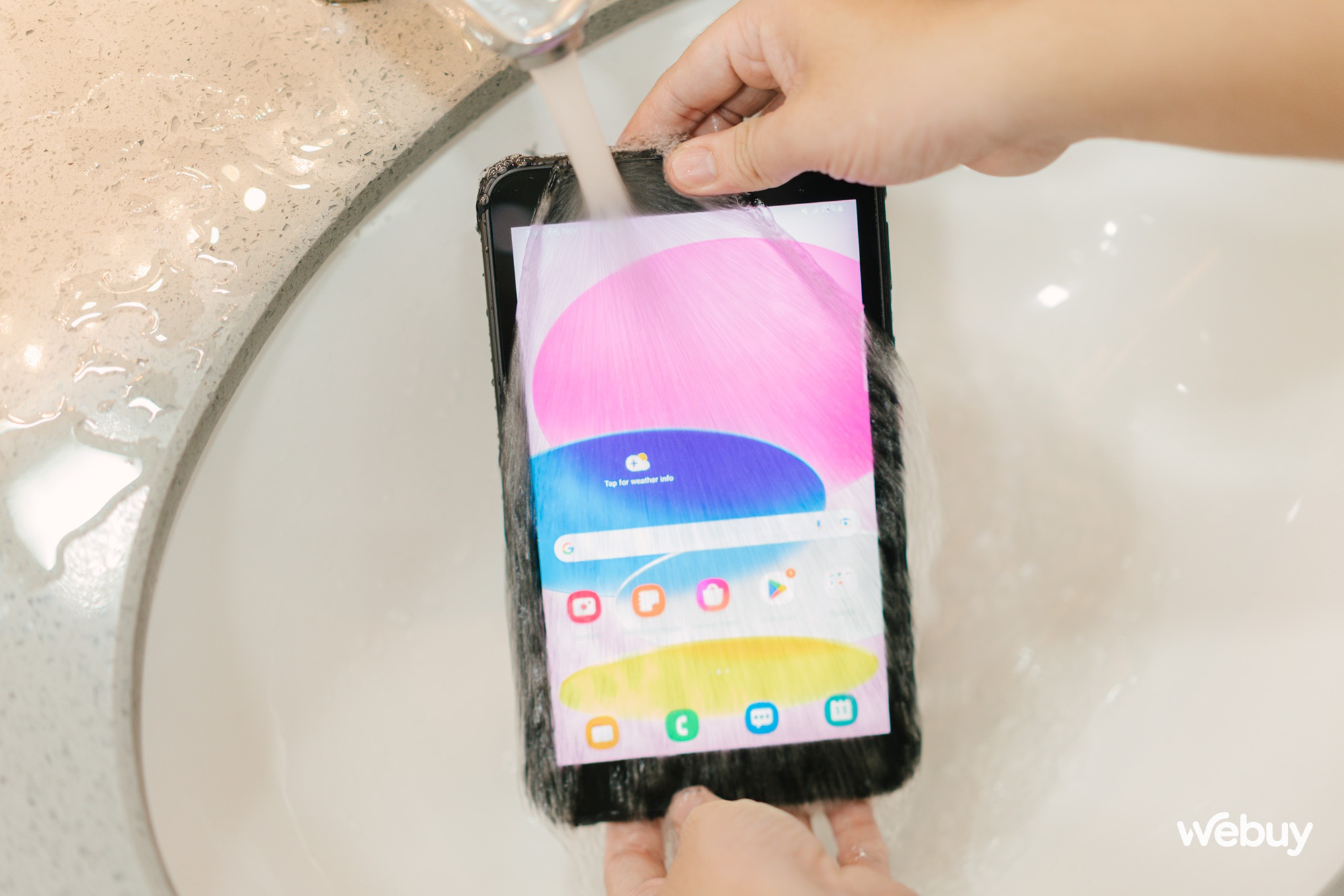 Chiếc tablet này có giá chỉ 6 triệu, nhưng lại có nhiều điểm vượt trội hơn cả iPad đắt tiền - Ảnh 4. Chiếc tablet này có giá chỉ 6 triệu, nhưng lại có nhiều điểm vượt trội hơn cả iPad đắt tiền - Ảnh 4.