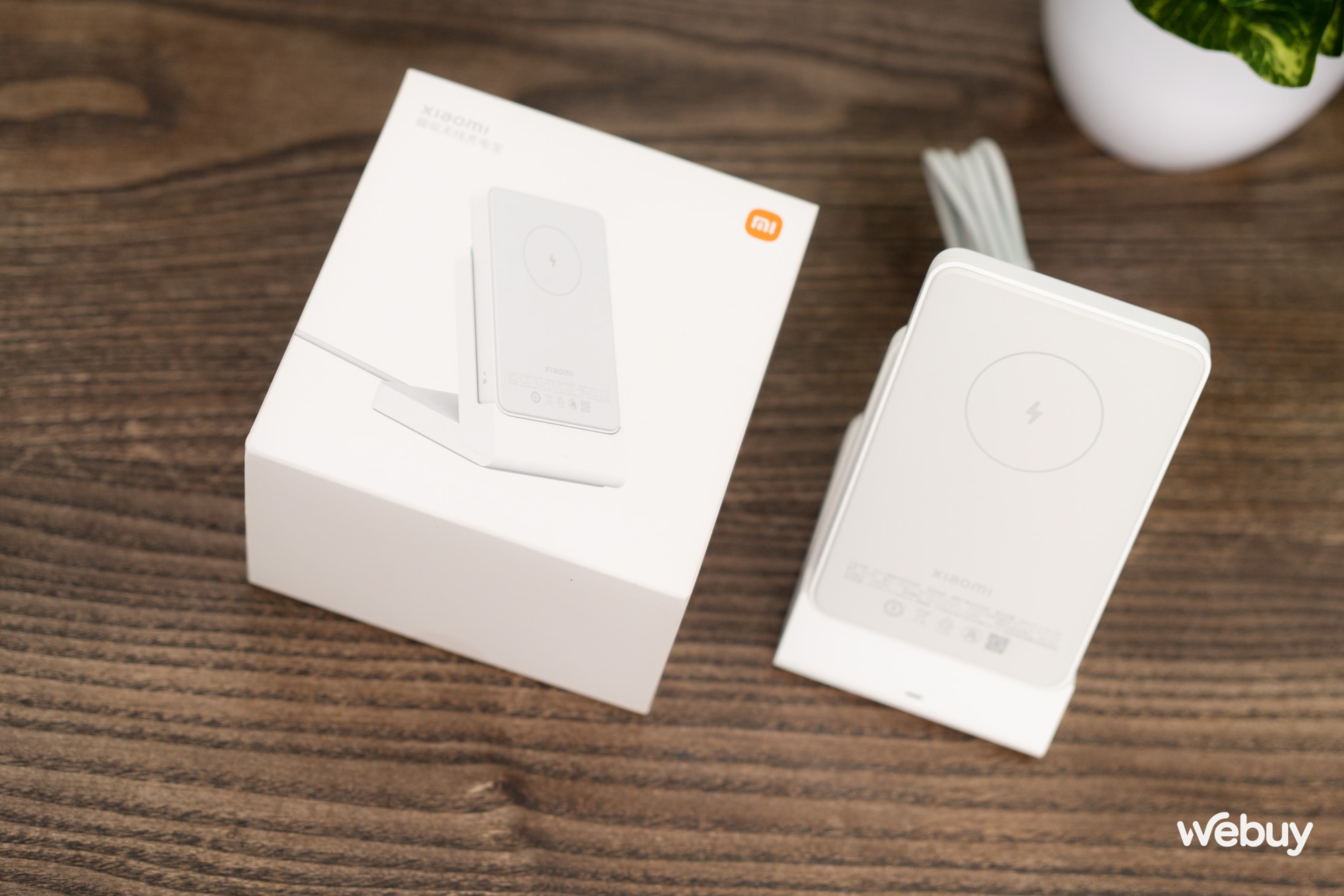 Pin dự phòng MagSafe Xiaomi cho iPhone: Thiết kế gọn nhẹ, dung lượng 5000mAh, giá chưa tới 700,000 đồng - Ảnh 2. Pin dự phòng MagSafe Xiaomi cho iPhone: Thiết kế gọn nhẹ, dung lượng 5000mAh, giá chưa tới 700,000 đồng - Ảnh 2.