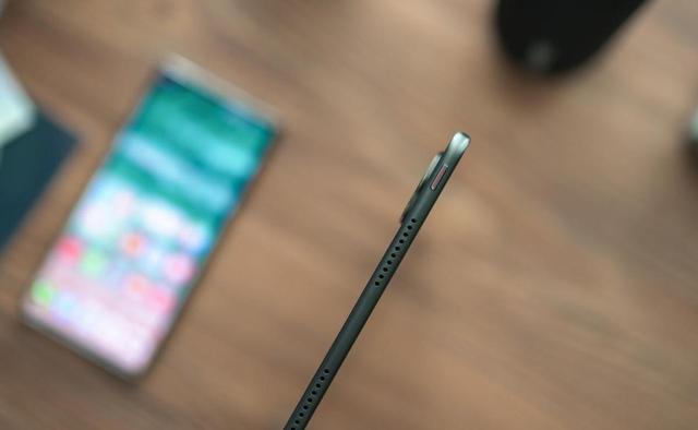Ảnh thực tế Huawei MatePad Pro 11 inch: Thiết kế đẹp cùng màn hình viền siêu mỏng - Ảnh 6. Ảnh thực tế Huawei MatePad Pro 11 inch: Thiết kế đẹp cùng màn hình viền siêu mỏng - Ảnh 6.