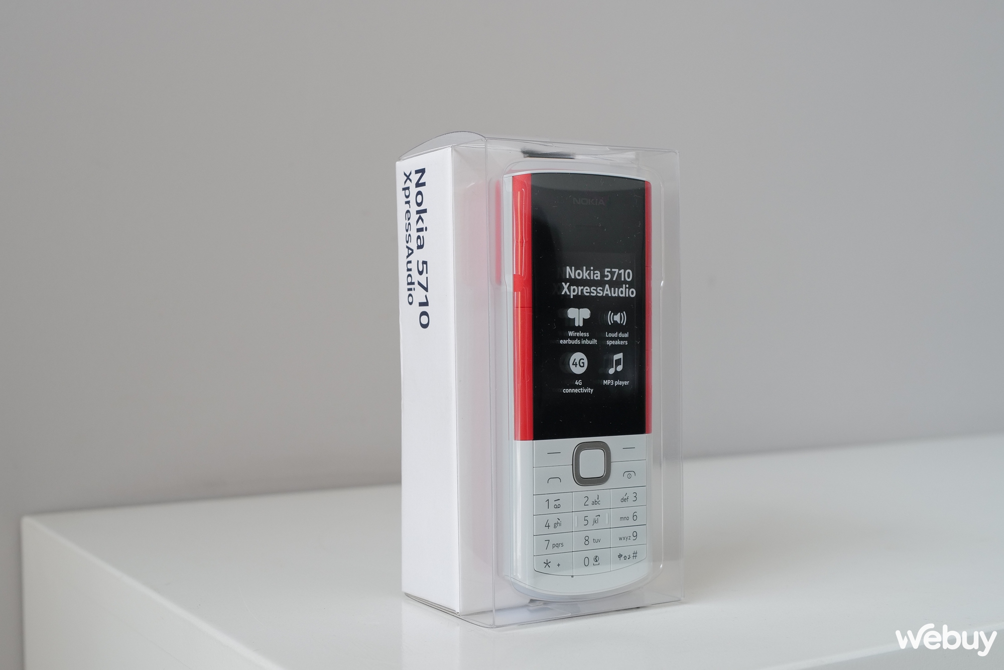 Mở hộp điện thoại "cục gạch" Nokia tích hợp tai nghe không dây, giá 1.79 triệu đồng - Ảnh 1. Mở hộp điện thoại "cục gạch" Nokia tích hợp tai nghe không dây, giá 1.79 triệu đồng - Ảnh 1.