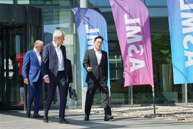 Lý do ASML được Samsung săn đón? - Ảnh 3. Lý do ASML được Samsung săn đón? - Ảnh 3.