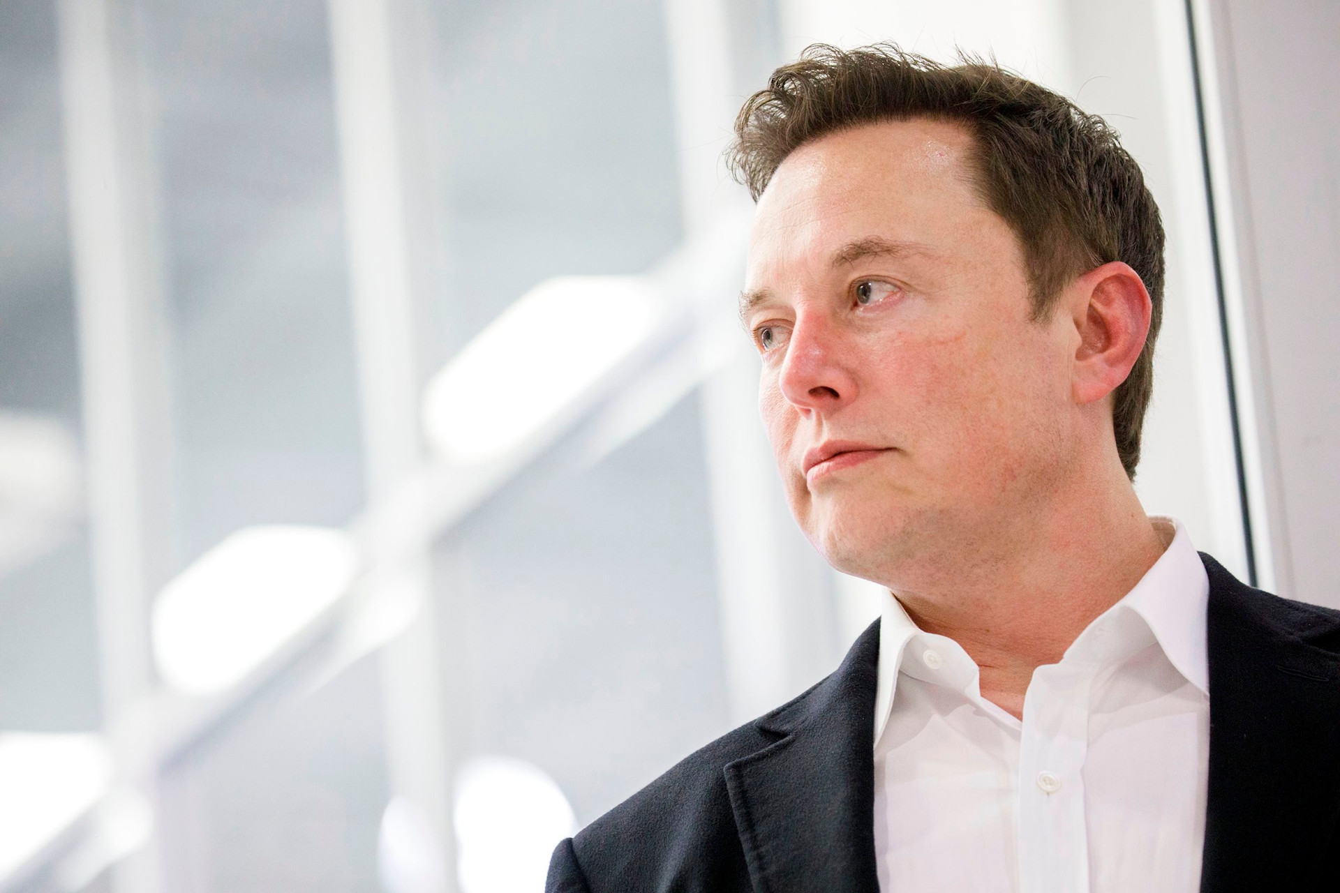 Đen hơn cả Mark Zuckerberg, Elon Musk trở thành tỷ phú mất nhiều tiền nhất năm, có ngày bay tới 8,6 tỷ USD - Ảnh 2. Đen hơn cả Mark Zuckerberg, Elon Musk trở thành tỷ phú mất nhiều tiền nhất năm, có ngày bay tới 8,6 tỷ USD - Ảnh 2.