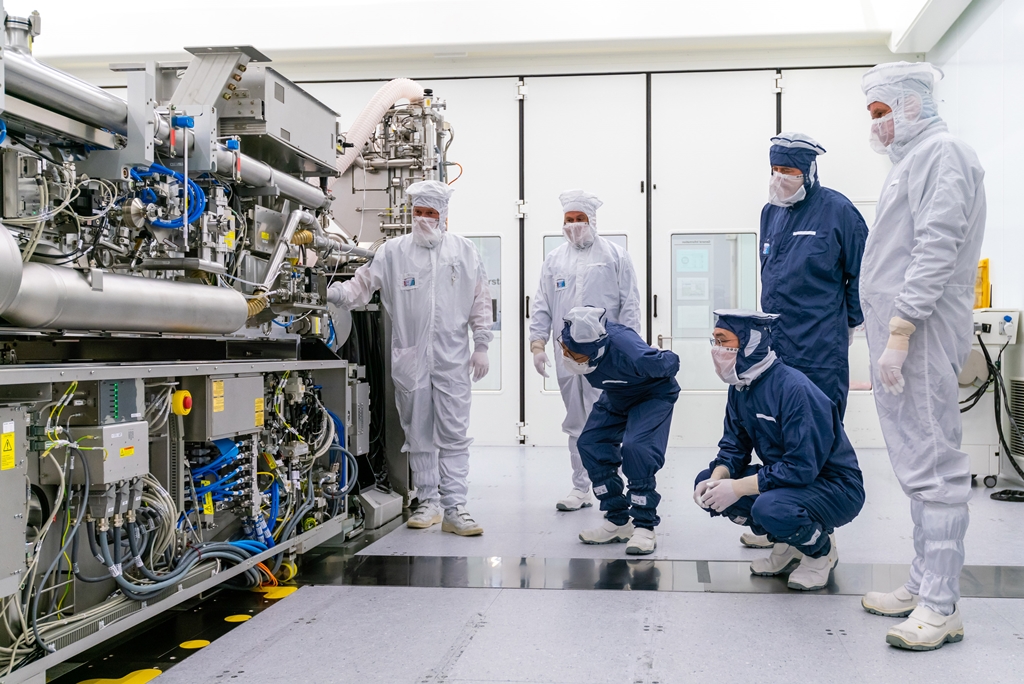 Lý do ASML được Samsung săn đón? - Ảnh 2. Lý do ASML được Samsung săn đón? - Ảnh 2.