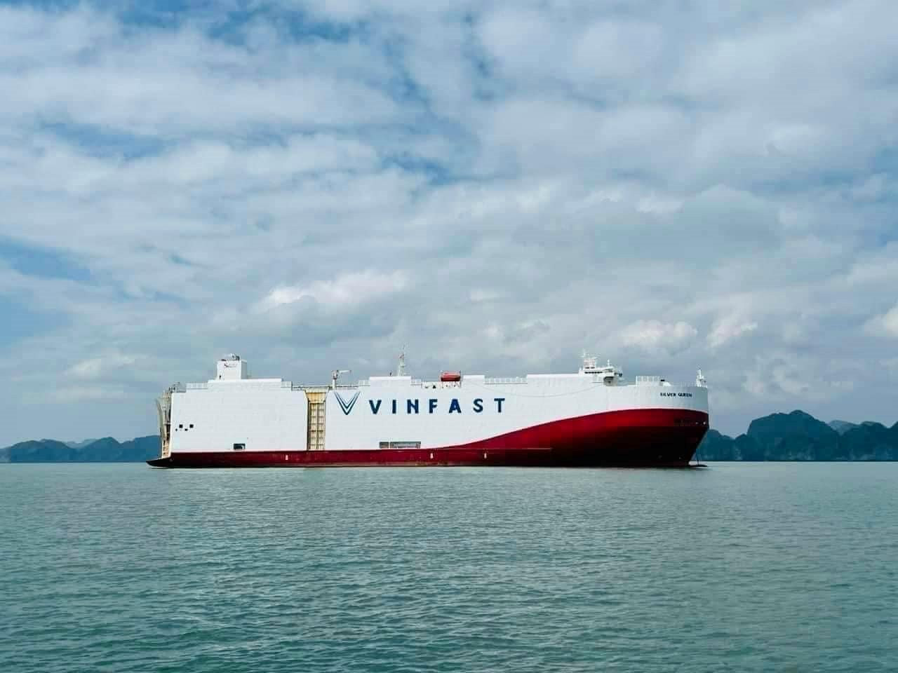 Ông Phạm Nhật Vượng xuất khẩu xe điện sang Mỹ ngày 25/11 - Ảnh 3. Ông Phạm Nhật Vượng xuất khẩu xe điện sang Mỹ ngày 25/11 - Ảnh 3.