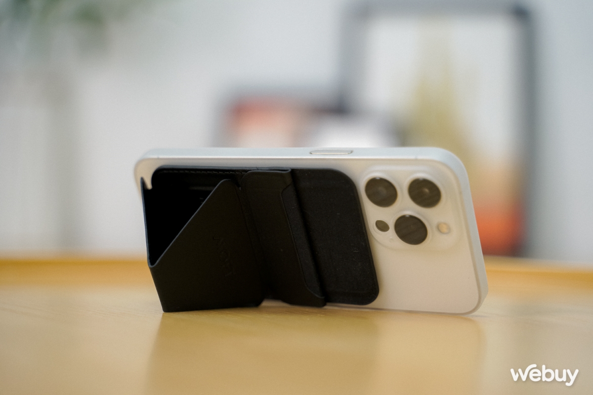Giá đỡ MagSafe Moft không “xịn” như tưởng tượng, nam châm yếu, phải dùng thêm phụ kiện mới ổn - Ảnh 4. Giá đỡ MagSafe Moft không “xịn” như tưởng tượng, nam châm yếu, phải dùng thêm phụ kiện mới ổn - Ảnh 4.