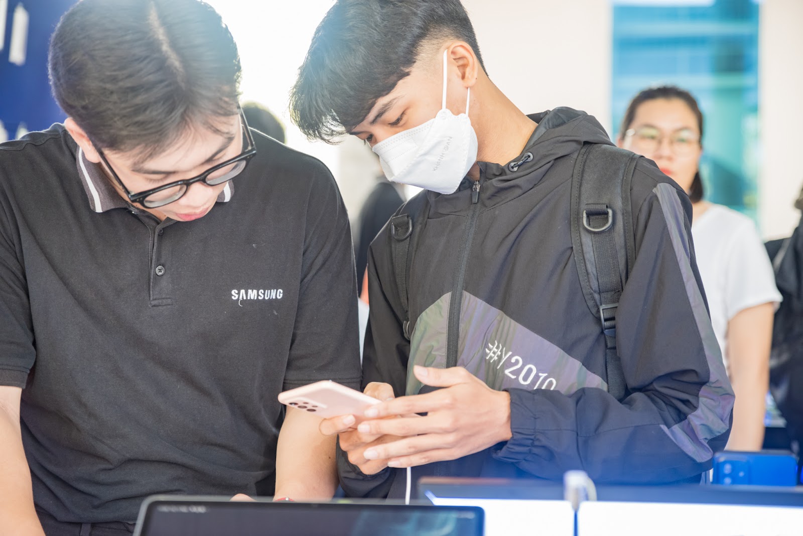 Cực hot: Awesome Academy Tour tiếp tục đổ bộ Trường Đại học HUTECH - Ảnh 14. Cực hot: Awesome Academy Tour tiếp tục đổ bộ Trường Đại học HUTECH - Ảnh 14.