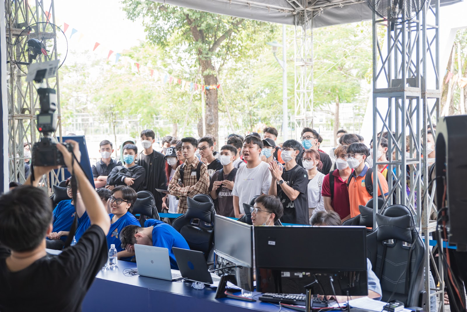 Cực hot: Awesome Academy Tour tiếp tục đổ bộ Trường Đại học HUTECH - Ảnh 8. Cực hot: Awesome Academy Tour tiếp tục đổ bộ Trường Đại học HUTECH - Ảnh 8.