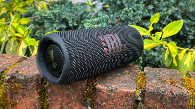 loa-cam-tay-jbl-3-1 loa cầm tay JBL